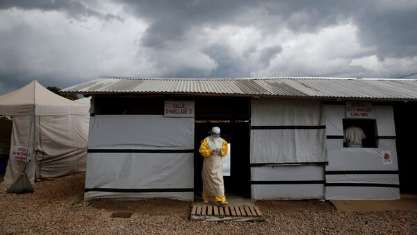 Médicos luchan contra ébola en Congo - Sputnik Mundo