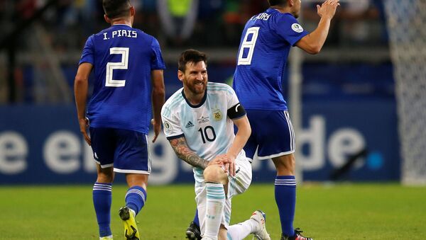 Lionel Messi durante el encuentro entre Argentina y Paraguay en la Copa América de Brasil, el 19 de junio de 2019 - Sputnik Mundo