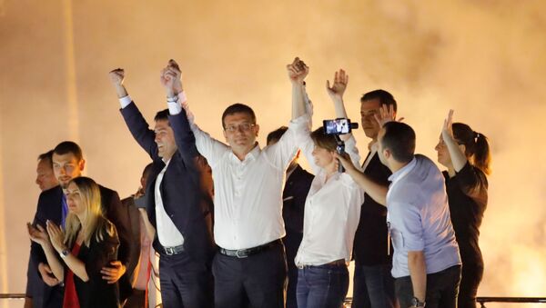 Ekrem Imamoglu, candidato del opositor Partido Republicano del Pueblo (CHP) de Turquía - Sputnik Mundo