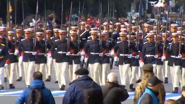 Argentina celebra el Día de la Independencia con un desfile militar - Sputnik Mundo