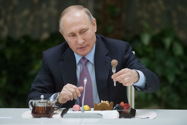 Los golosos más famosos: políticos y celebridades también se rinden ante el chocolate - Sputnik Mundo