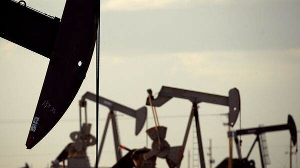 Las instalaciones petroleras en la Cuenca Permian   - Sputnik Mundo