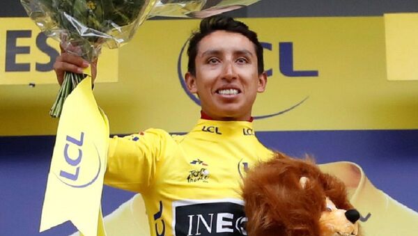 El ciclista colombiano Egan Bernal, luego de ganar la etapa 19 del Tour de France - Sputnik Mundo