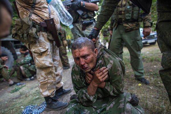 Украинский десантник, взятый в плен в ходе боя за город Шахтерск - Sputnik Mundo