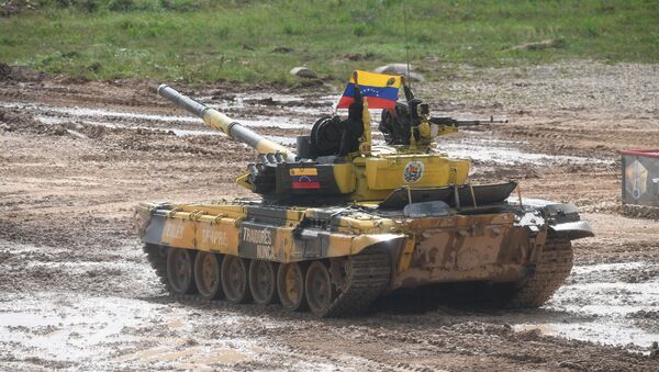 El tanque venezolano T-72B3 durante los Army Games 2019 - Sputnik Mundo