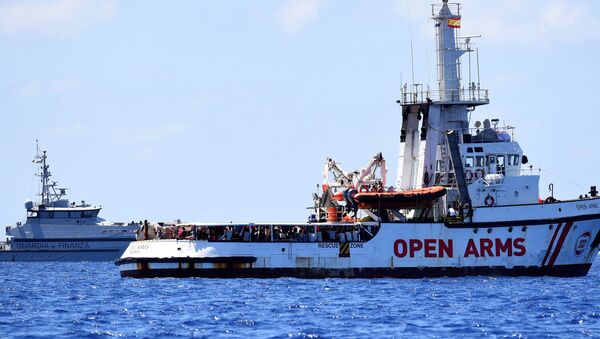 El barco de rescate Open Arms en el Mediterráneo - Sputnik Mundo