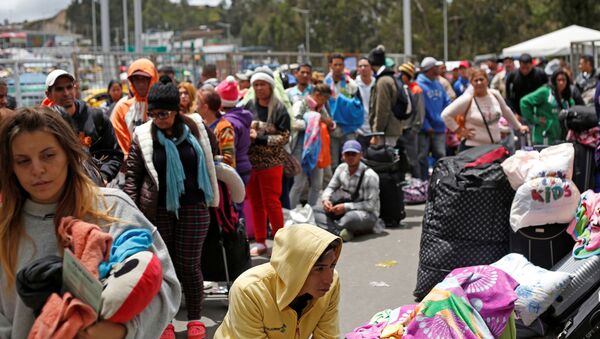 Los migrantes venezolanos en la frontera con Colombia - Sputnik Mundo
