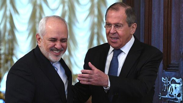 El ministro de Exteriores iraní, Mohamad Yavad Zarif, y su par ruso, Serguéi Lavrov - Sputnik Mundo