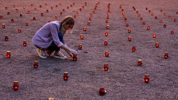 Homenaje a las víctimas de la tragedia de Beslán - Sputnik Mundo