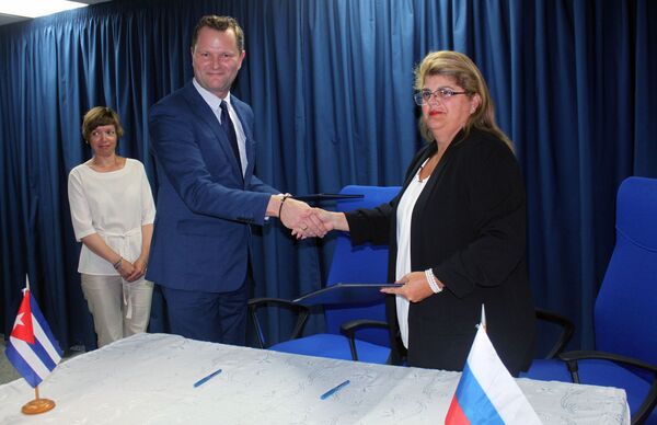 Cuba y Rusia firman protocolo sobre colaboración e inversiones en el sector del transporte Cuba y Rusia firman protocolo sobre colaboración e inversiones en el sector del transporte - Sputnik Mundo