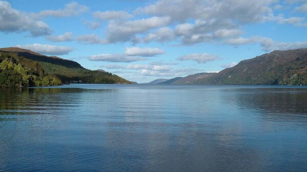 El lago Ness en Escocia - Sputnik Mundo