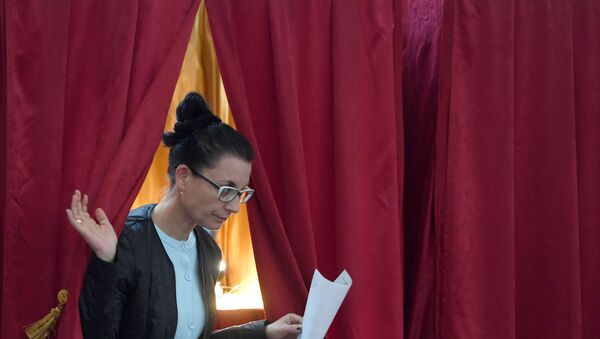 Un colegio electoral en Kazán - Sputnik Mundo