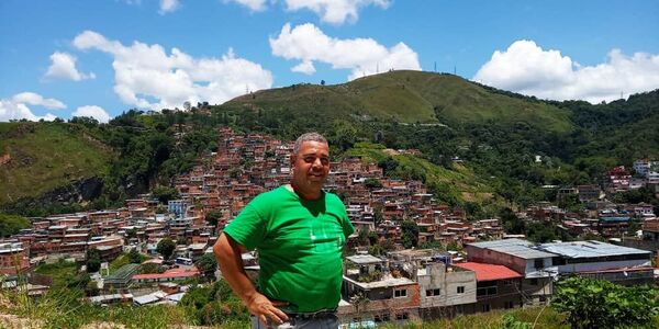 El retrato de una vivienda popular al este de Caracas, en el corazón de la clase alta (fotos) El retrato de una vivienda popular al este de Caracas, en el corazón de la clase alta (fotos) - Sputnik Mundo