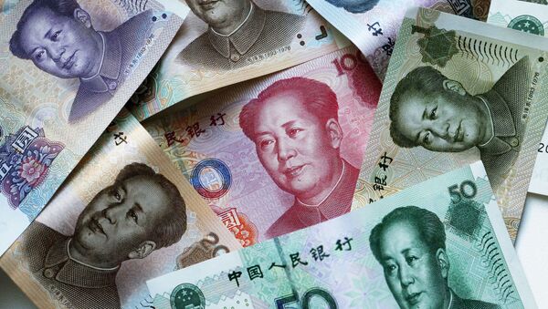 Billetes de yuanes, moneda china - Sputnik Mundo