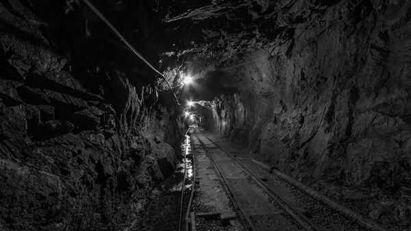 Un túnel en una mina - Sputnik Mundo