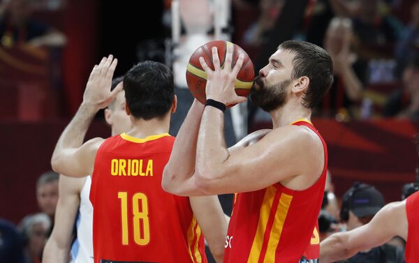 Parte de la selección española minutos antes de ganar el Mundial de baloncesto 2019 - Sputnik Mundo