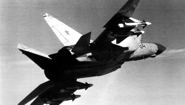 Caza soviético MiG-25 - Sputnik Mundo