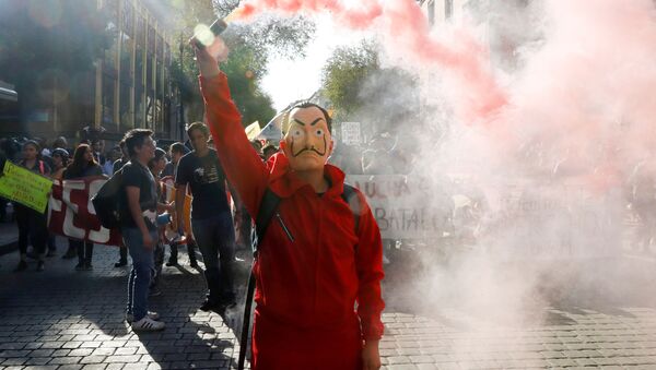 Manifestantes en México - Sputnik Mundo
