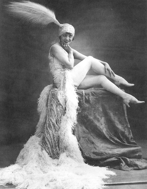 Mistinguett (1875-1956), French singer of variety. Paris, Moulin-Rouge. - Sputnik Mundo