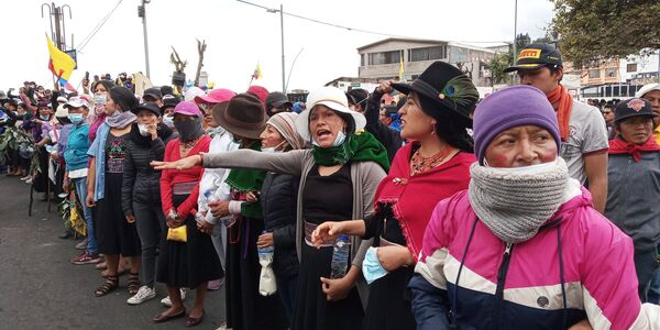 En Ecuador, otro día de movilizaciones con violencia y sin respuestas En Ecuador, otro día de movilizaciones con violencia y sin respuestas - Sputnik Mundo