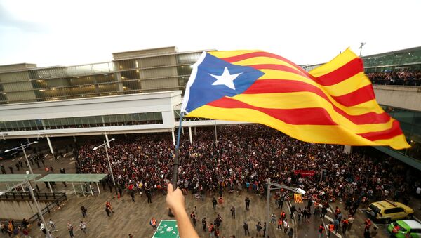 Estelada, la bandera independentista de Cataluña  - Sputnik Mundo