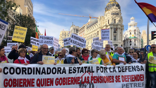 Protestas de jubilados en Madrid - Sputnik Mundo