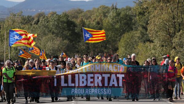 Protestas de los independentistas catalanes en España - Sputnik Mundo