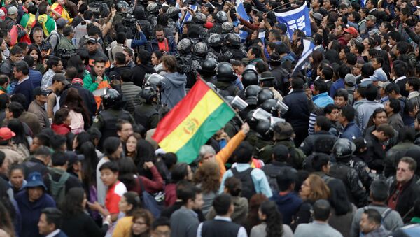 Una manifestación en La Paz tras las elecciones generales en Bolivia - Sputnik Mundo