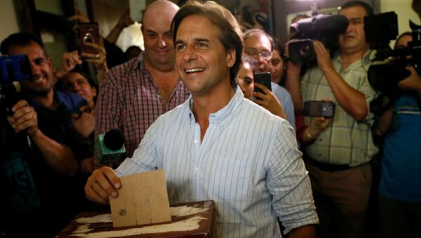 Luis Lacalle Pou, candidato por el Partido Nacional en las elecciones generales de Uruguay - Sputnik Mundo