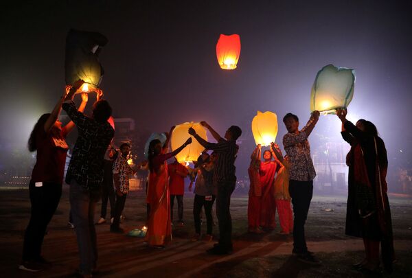 El Festival de las Luces Diwali, una de las fiestas más antiguas en el planeta - Sputnik Mundo