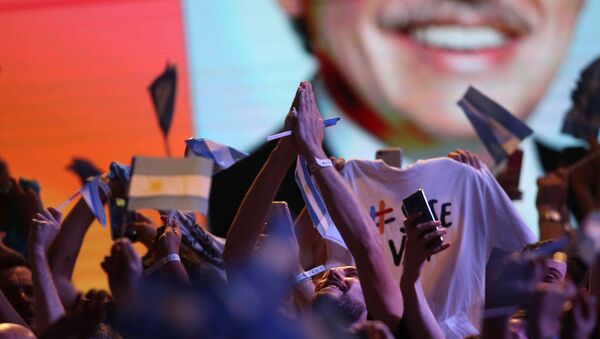 Victoria de Alberto Fernández en las elecciones presidenciales en Argentina - Sputnik Mundo