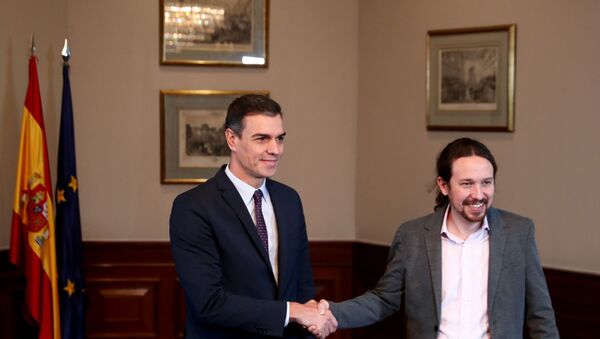 Pedro Sánchez, presidente del  de España en funciones, y Pablo Iglesias, líder de la coalición izquierdista Unidas Podemos - Sputnik Mundo