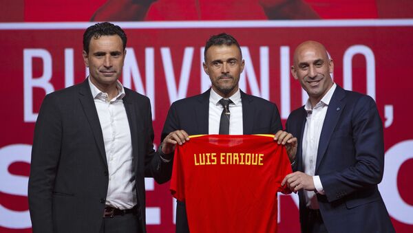 Luis Enrique en su presentación como el entrenador de la selección española (archivo) - Sputnik Mundo