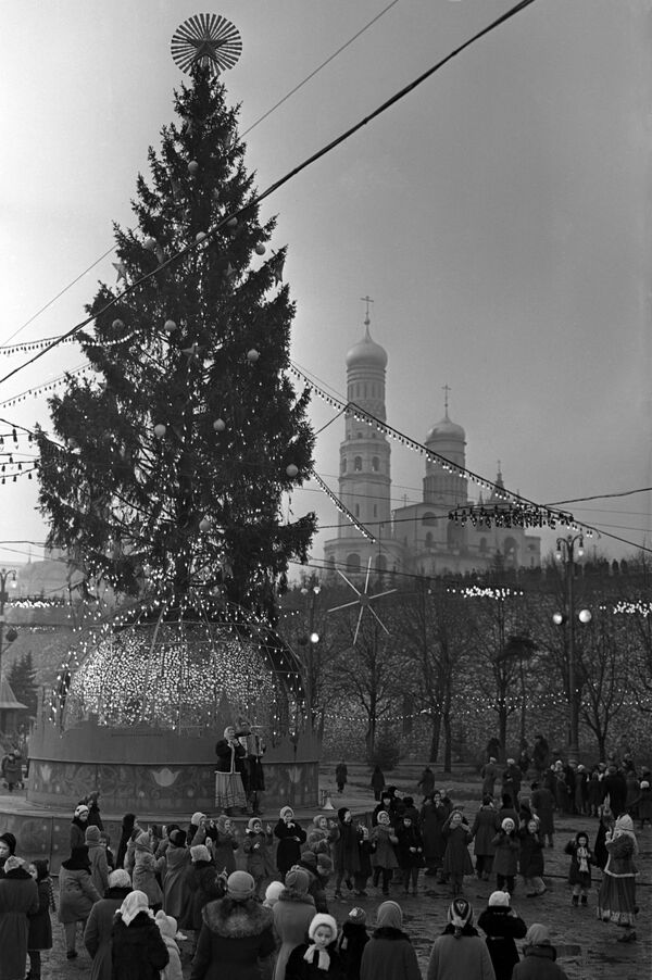 Cómo la URSS celebraba su fiesta favorita, la Nochevieja - Sputnik Mundo