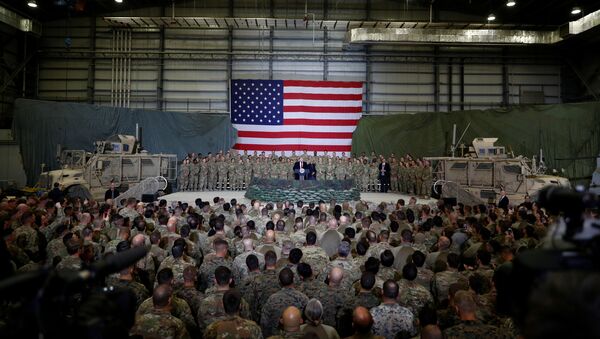 El presidente de EEUU, Donald Trump, en la Base Aérea de Bagram en Afganistán - Sputnik Mundo