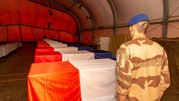 Ataúdes de los militares franceses muertos en Malí - Sputnik Mundo