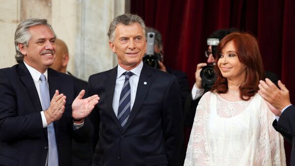 Alberto Fernández, Mauricio Macri y Cristina Fernández durante la asunción de Alberto Fernández como presidente de Argentina (10 de diciembre, 2019) - Sputnik Mundo