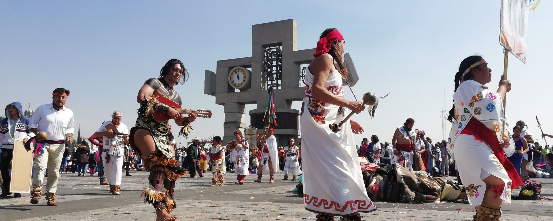Peregrinos y danzantes: México celebra el día de la Virgen de Guadalupe - Sputnik Mundo, 1920, 27.09.2021