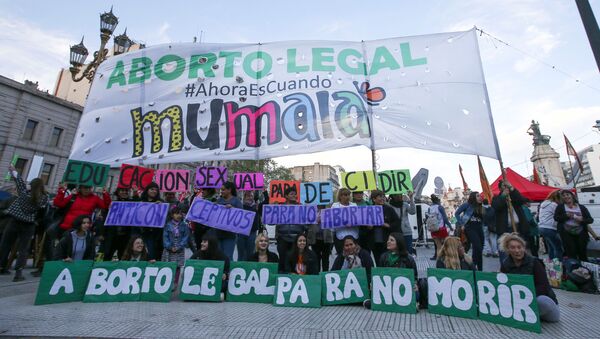 Manifestación a favor del aborto en Buenos Aires - Sputnik Mundo