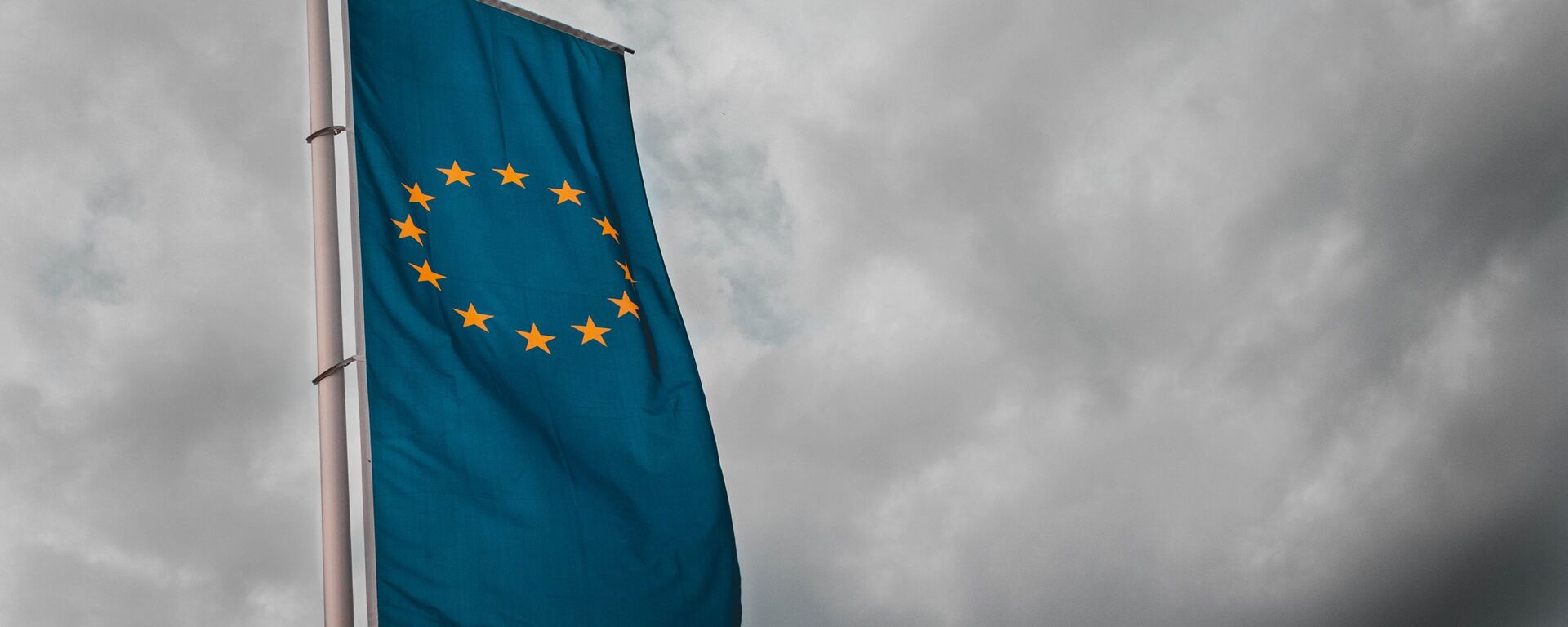 Bandera de la Unión Europea - Sputnik Mundo, 1920, 06.07.2022