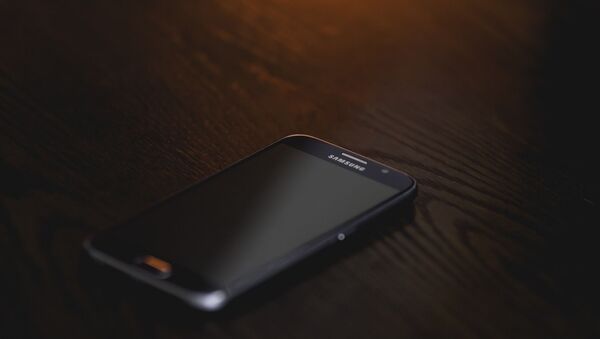 Un teléfono de Samsung - Sputnik Mundo