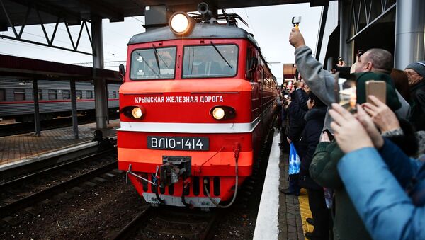 La llegada de un tren Moscú-Simferópol  - Sputnik Mundo