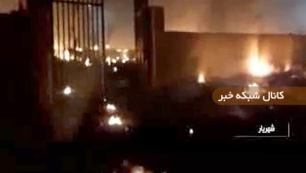 Una captura de pantalla de un vídeo del lugar del accidente aéreo del Boeing 737 en Irán.
 - Sputnik Mundo