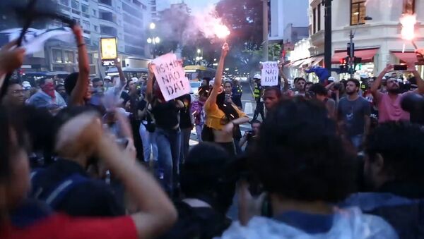 Sao Paulo se sumerge en protestas contra la subida de precios del transporte público - Sputnik Mundo