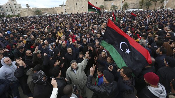 El funeral de cadetes en Trípoli tras choques violentos en Libia - Sputnik Mundo