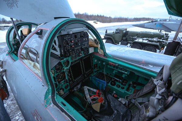 Los Su-24 y los MiG-31 muestran su agilidad y potencia en el norte de Rusia

 - Sputnik Mundo