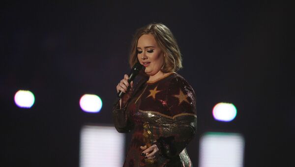 La cantante británica Adele - Sputnik Mundo