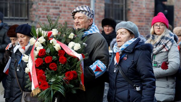 Las actividades dedicadas al 75 aniversario de la liberación de los presos de Auschwitz - Sputnik Mundo