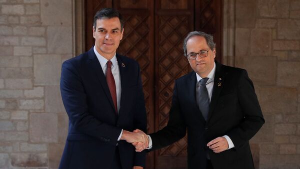 El presidente de España, Pedro Sánchez, y el presidente de Cataluña, Quim Torra - Sputnik Mundo