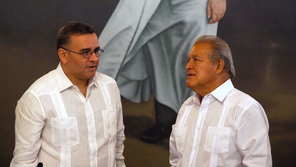 Mauricio Funes y Salvador Sánchez Cerén, expresidentes de El Salvador - Sputnik Mundo
